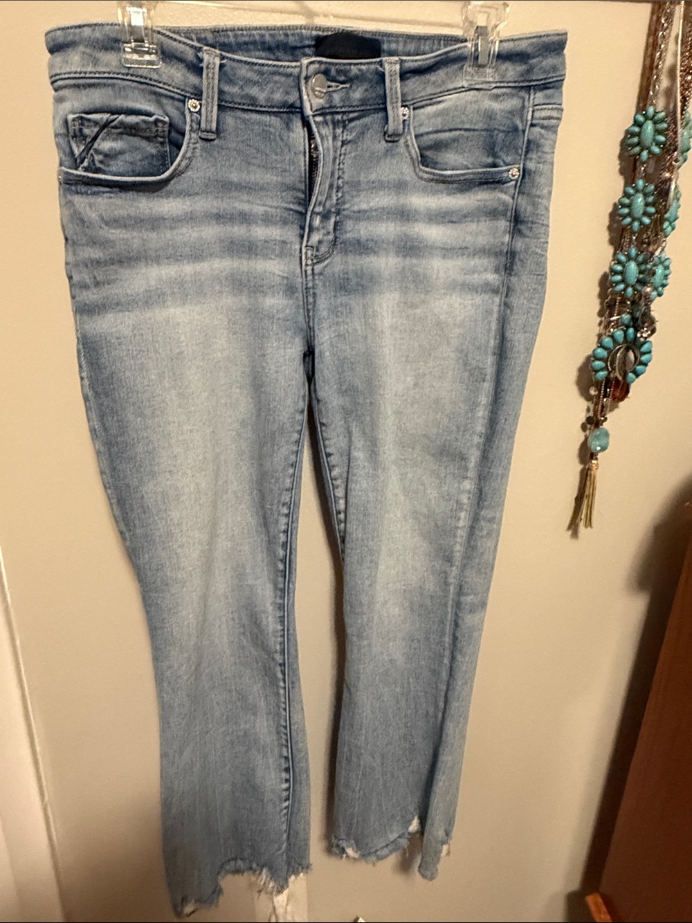 Buckle Black Women’s Cropped Jeans